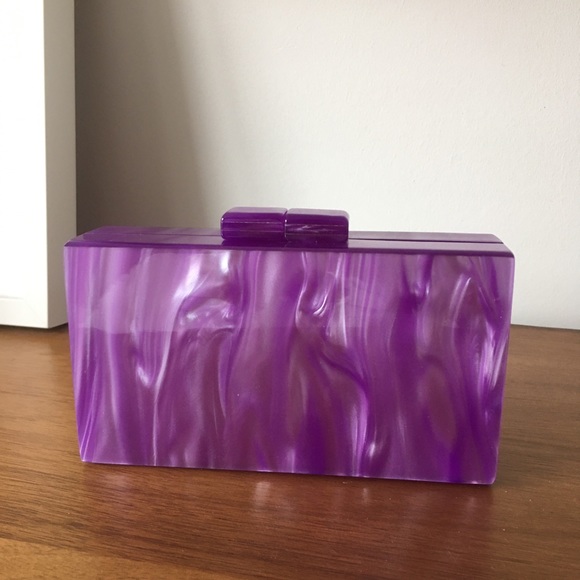 Acrylic purple clutch - Picture 1 of 6